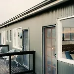 East Lake Travellers Lodge