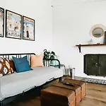 East Lake Travellers Lodge