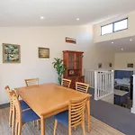 Acacia 4 2 Kirwan Close