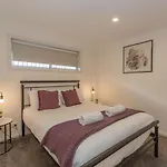 Jindalee 2 9 Twynam Street
