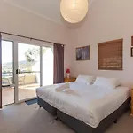 Cascades 13 3 Kurrajong Street