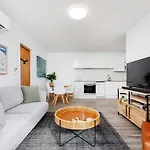 Kooringa 4 - 2Br Apartment L Lake Views L Central Location L Bbq L Wifi L Air-Con