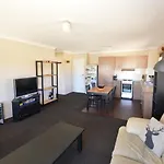 Mountain View, Kirwan 44