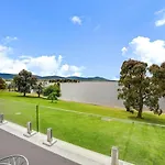 Horizons 201 - Lake Front Studio L Pool L Tennis Court L Bar L Wifi