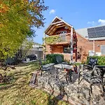 Aarlaur 2 - Charming 2Br Rustic Home L Bath L Fire Pit L Wifi L Air-Con