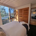The Hideaway - Lake Views I Ski & Bike Storage I Central Jindabyne I Free Wifi I Bbq I Parking