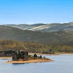 Lake View Retreat
