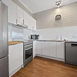 Summit 9 - Stylish 3Br Apartment L Amazing Lake Views L Wifi L Bbq L Air-Con