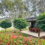 Hamilton House - Snowy Mountain Luxury Villas