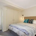 Crowes Nest 1