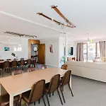 Blizzard Bunny Lodge 43 Gippsland Street