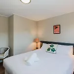 10 Kanangra Crescent - Entire