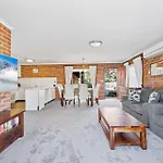 Sponars Onshore - 2Br Apartment L Pet-Friendly L Wifi L Air-Con L Fenced Backyard