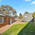 Sponars Onshore - 2Br Apartment L Pet-Friendly L Wifi L Air-Con L Fenced Backyard