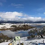 Wild Pines Guesthouse