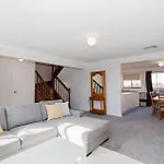 Petersdorf 4 129 Gippsland Street