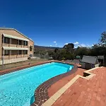 Alpine Mountain View Kirwan 10