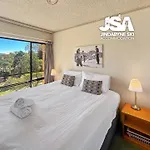 Alpine Mountain View Kirwan 9