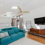 Little Willow - 11A Willow Bay Place