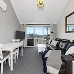 Parkwood 5 - 2Br Split Level L Spa Bath L Bbq L Central Location L Wifi