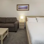 Cascades 3 - Studio Apartment L Free Wifi L Central Location L Bath