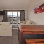 Parkwood 6 - 2Br Split Lvl Apartment L Spa Bath L Bbq L Central Location