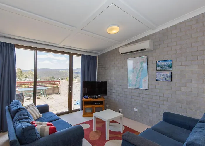 Tanderra 17 28 Park Road