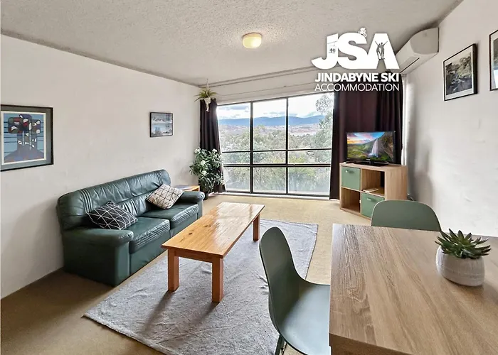 Alpine Mountain View Kirwan 10