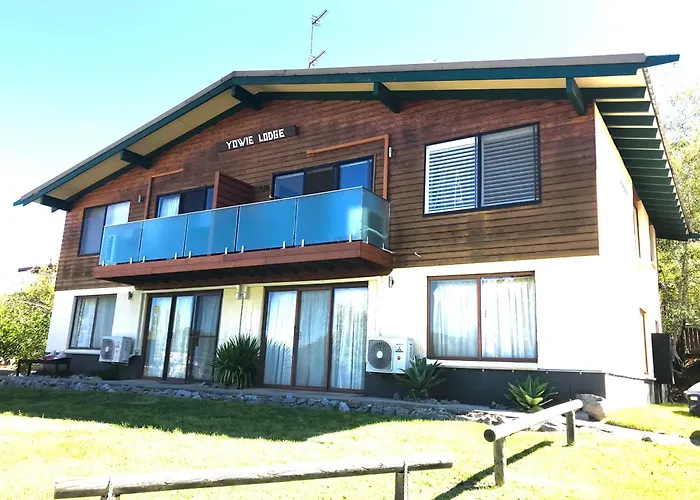 Yowie 3 - Yowie Lodge