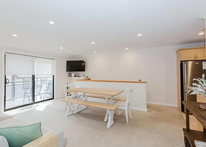 4-1 Penders Court
