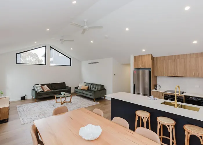 16B Rawson St