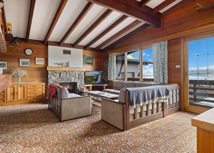 Elvira Ski Haus