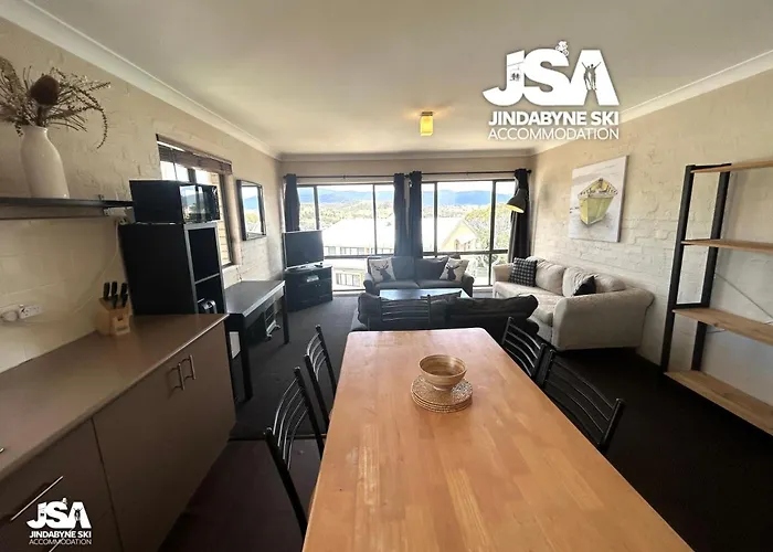 Alpine Mountain View 44