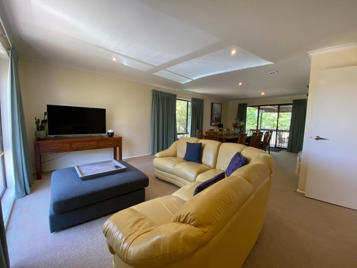 Holiday home Cobbon Retreat - 5br House L Pet Friendly L Large Fenced Backyard L Wifi L Great Location Jindabyne