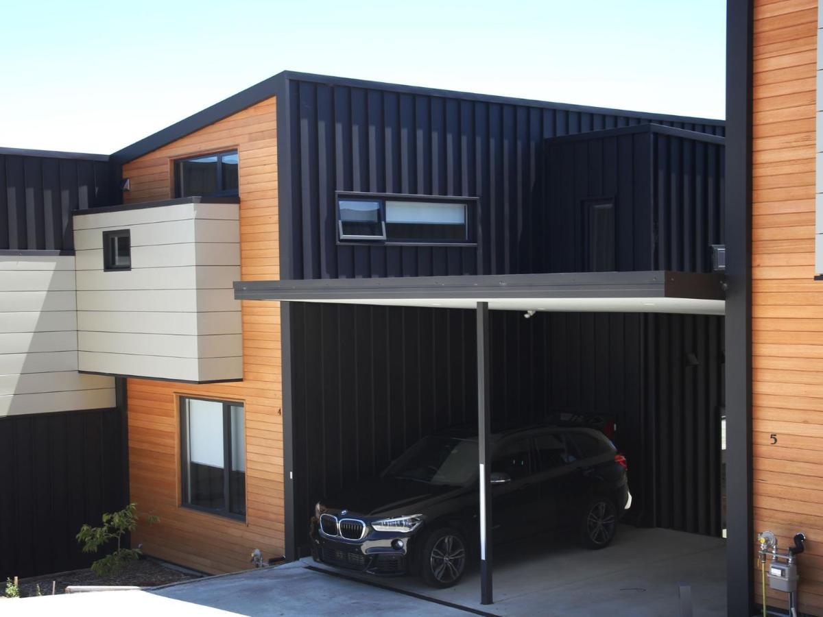 Spuren 4 Of 2 Echidna Place East * Jindabyne