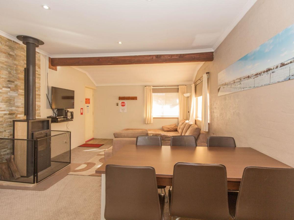 Apartment Charvel 2 35 Gippsland Street