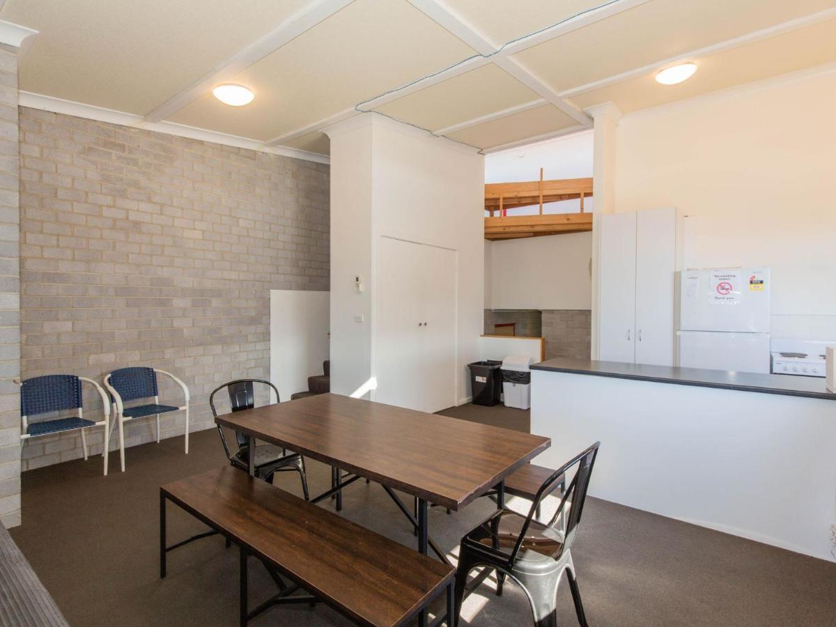 Tanderra 18 28 Park Road