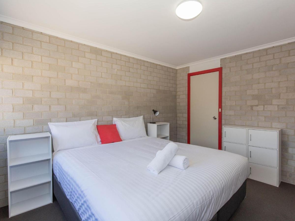 Tanderra 18 28 Park Road Holiday home *