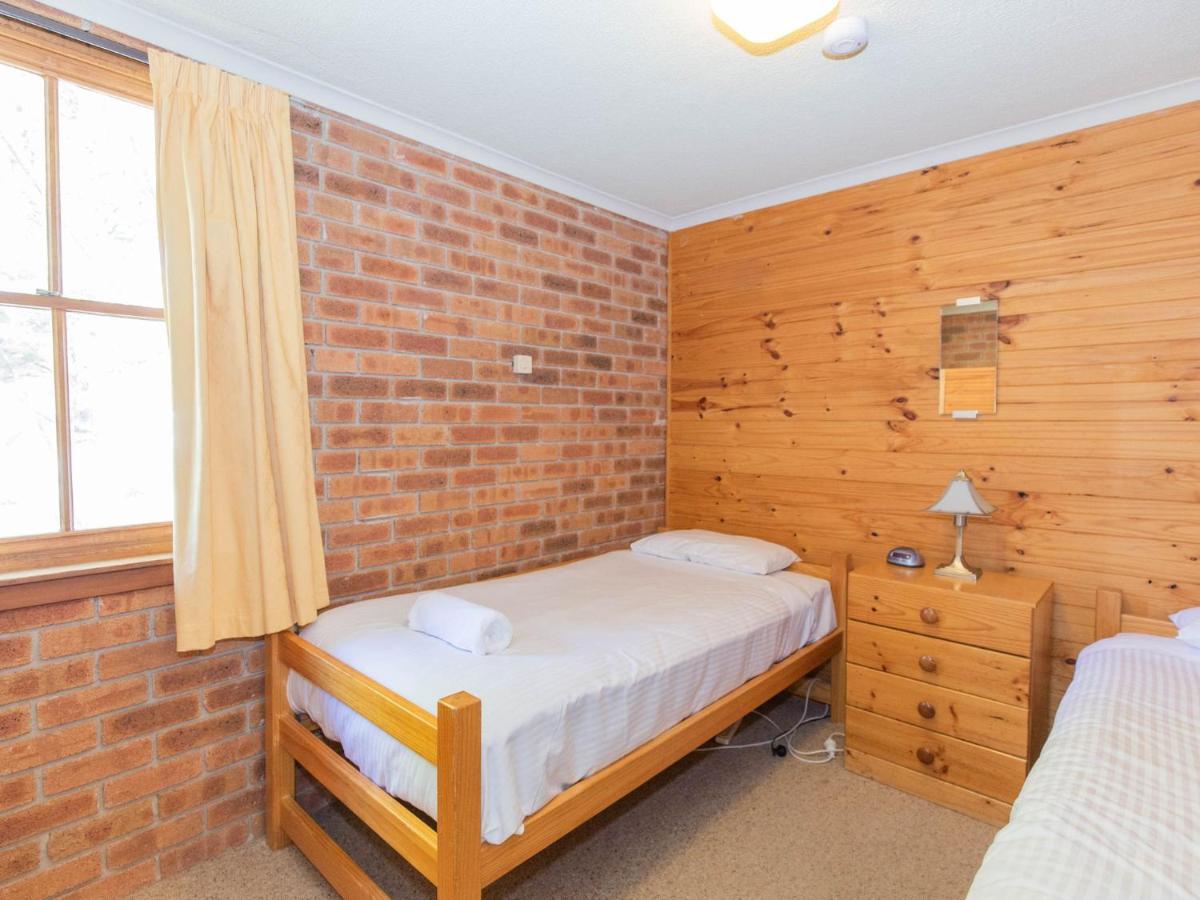 Apartment Misty Gables 2 24 Townsend St *