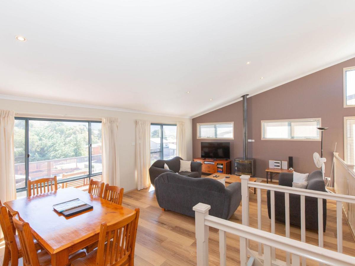 Acacia 5 2 Kirwan Close