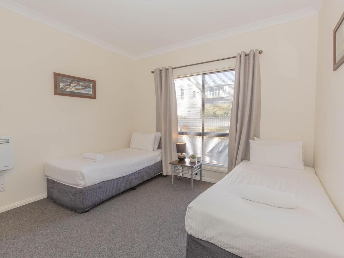 Alaska 8 Poley Cow Lane * Jindabyne