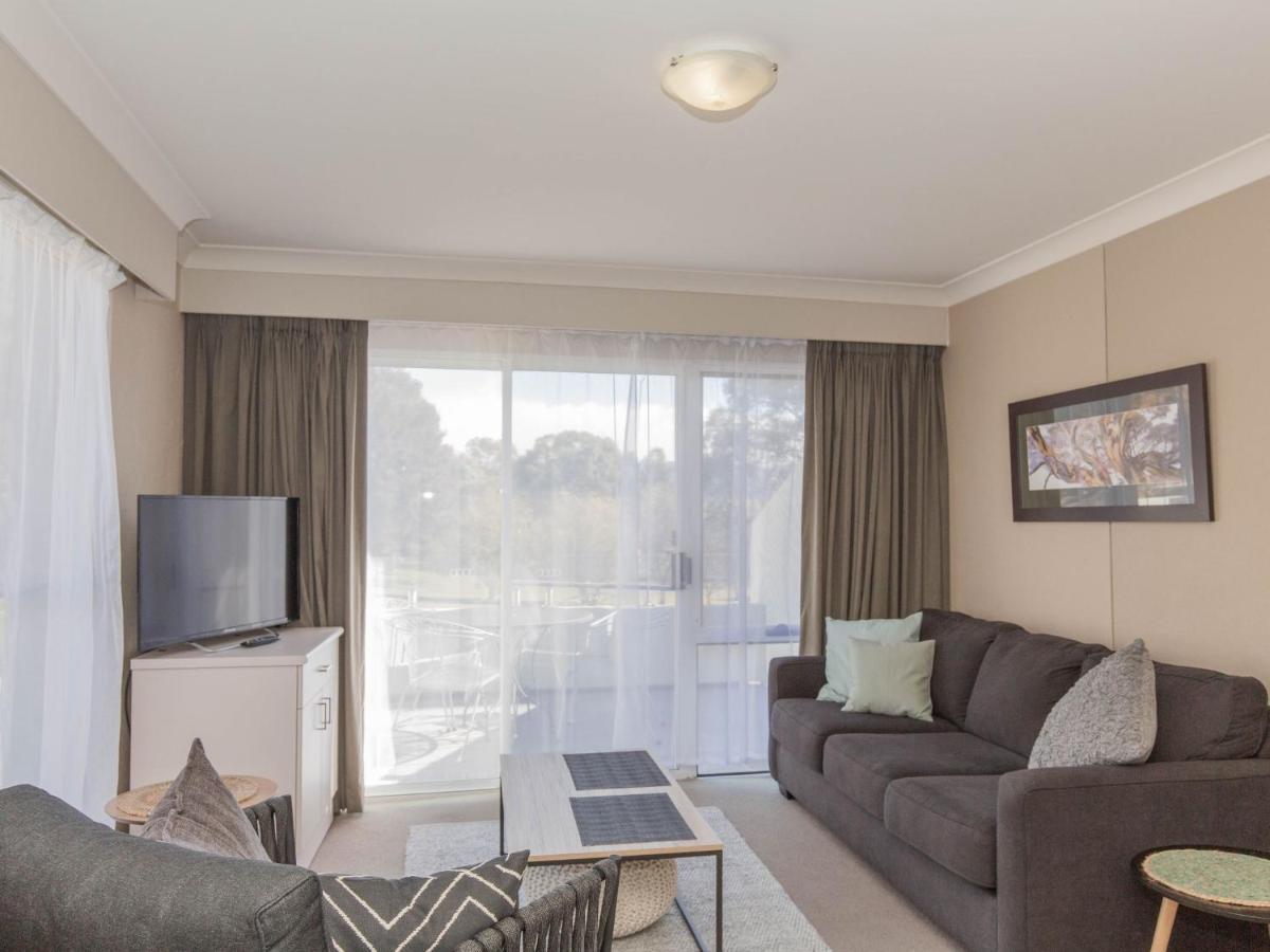 Horizons 501 Apartment *