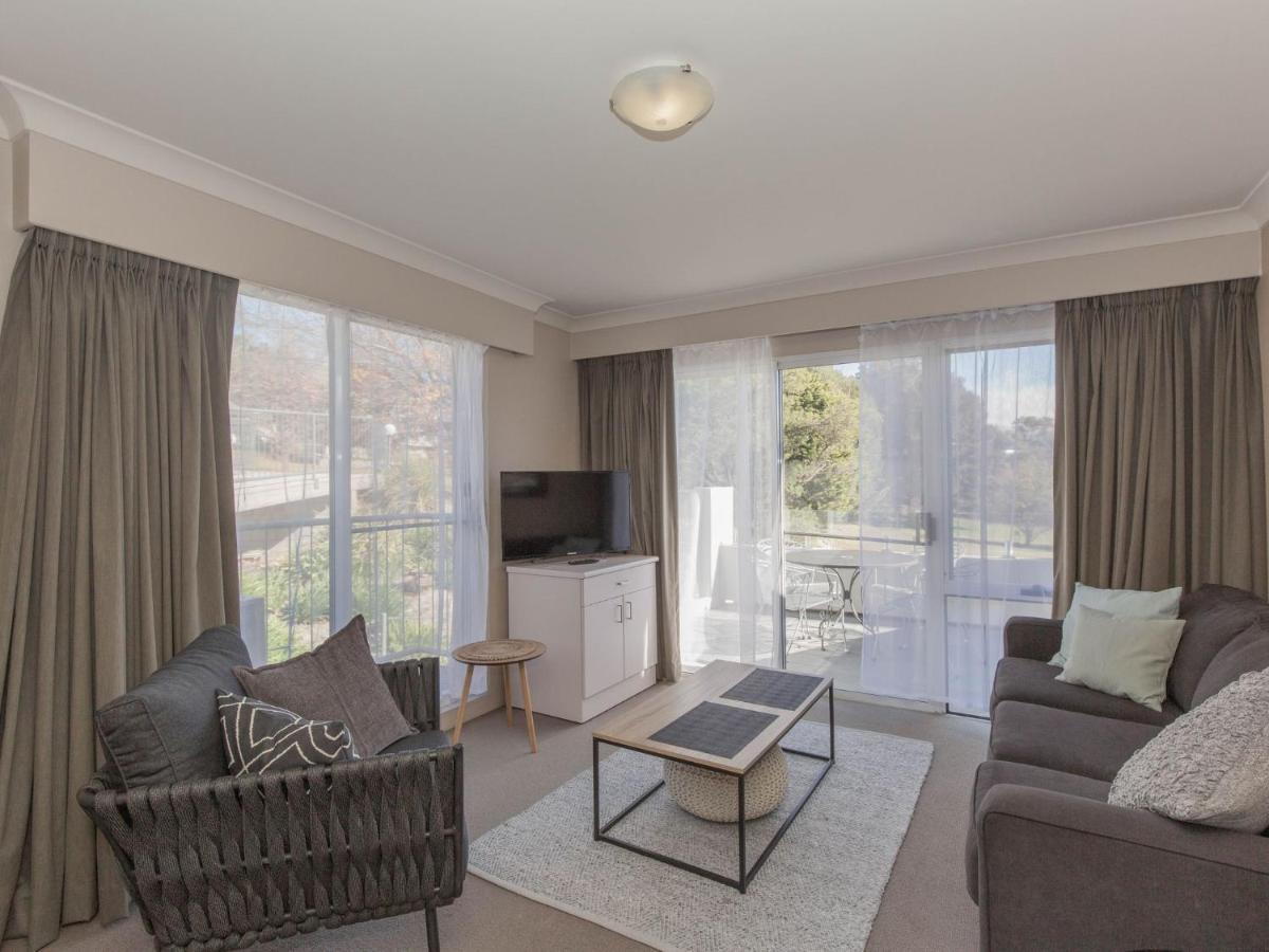 Apartment Horizons 501