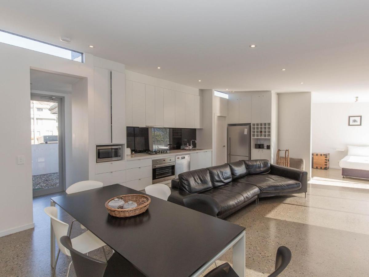 Edge 7 16 Cyde Street Holiday home