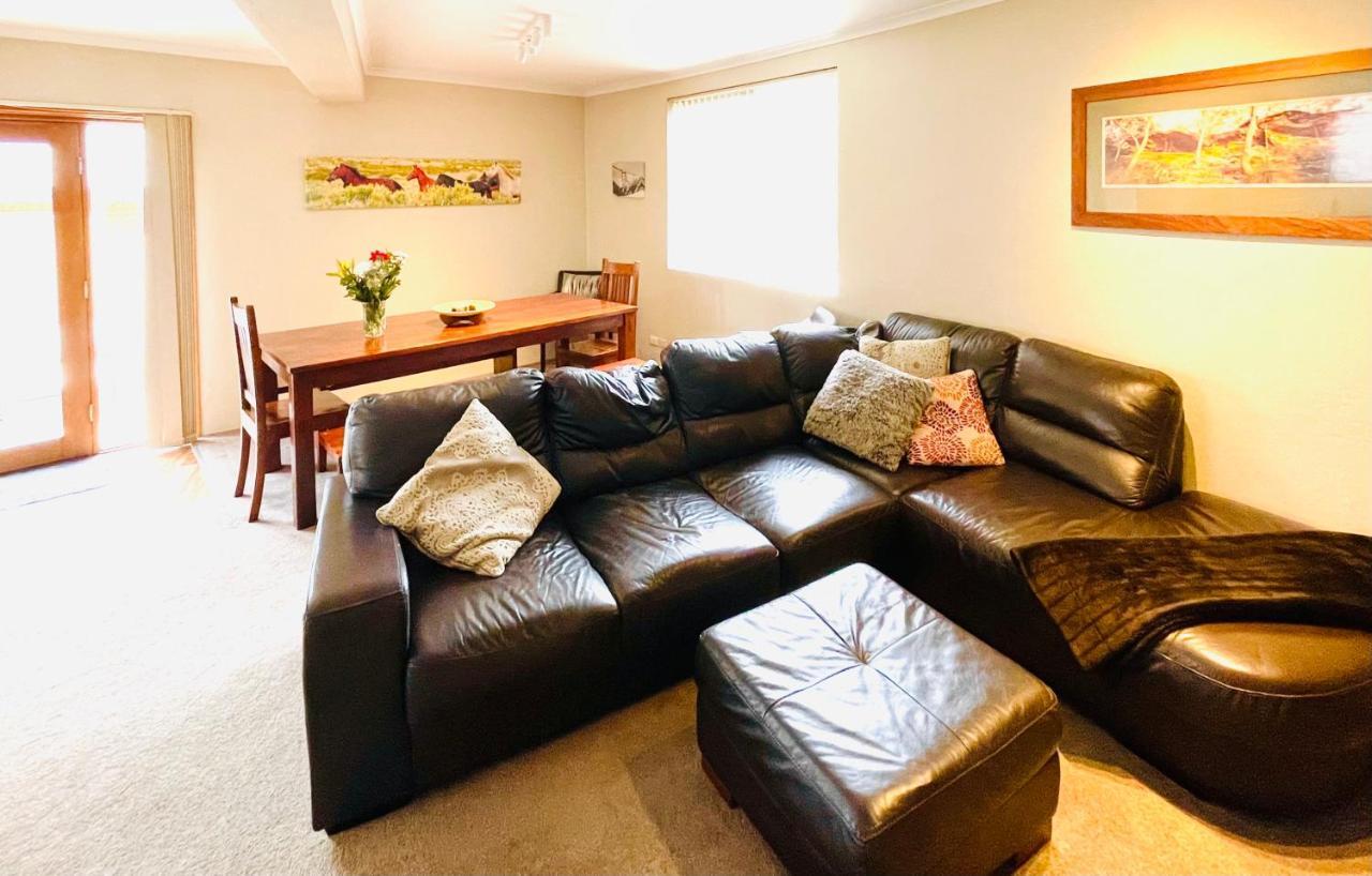 Full Circle Apartment