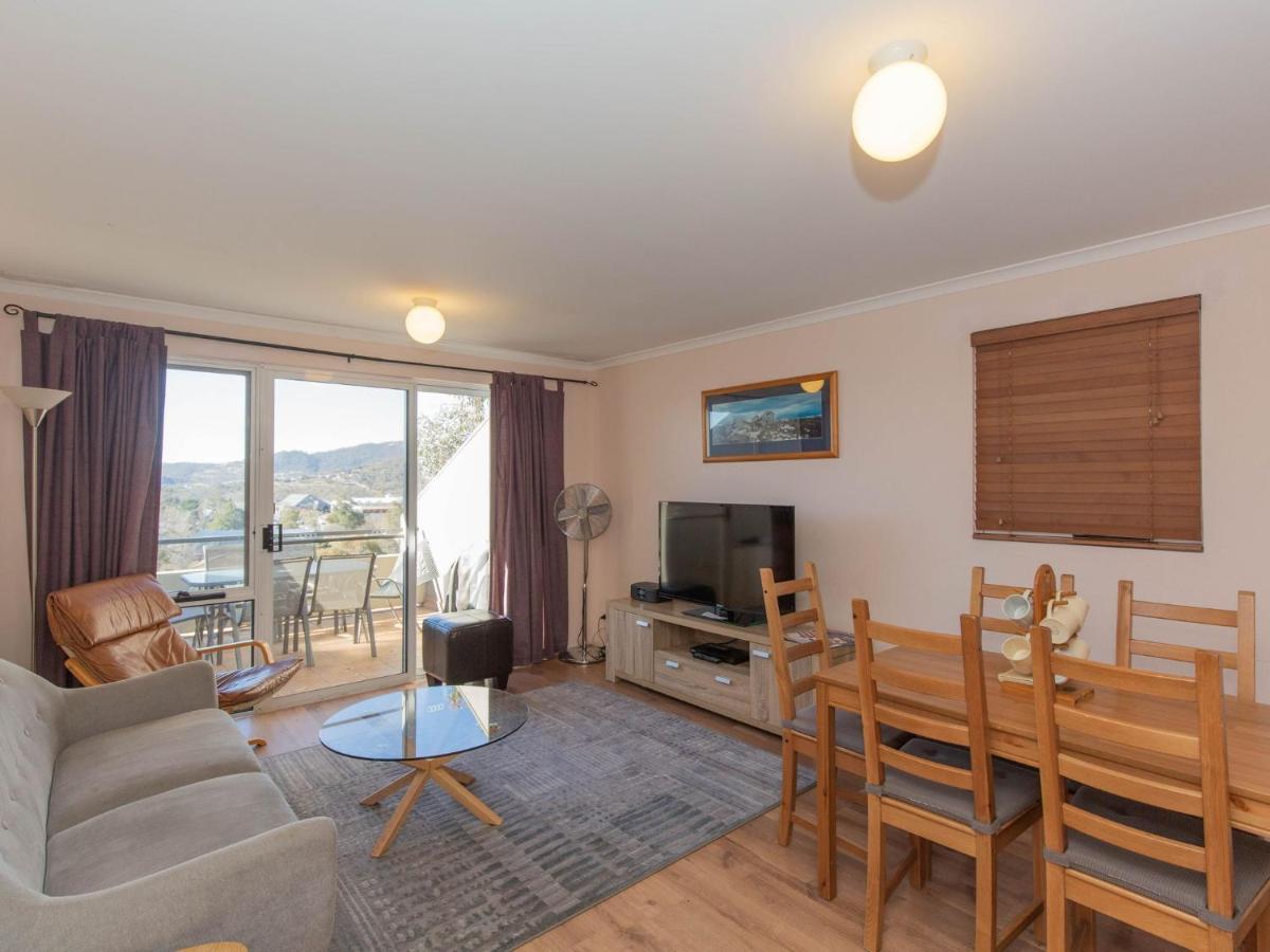 Cascades 13 3 Kurrajong Street Apartment