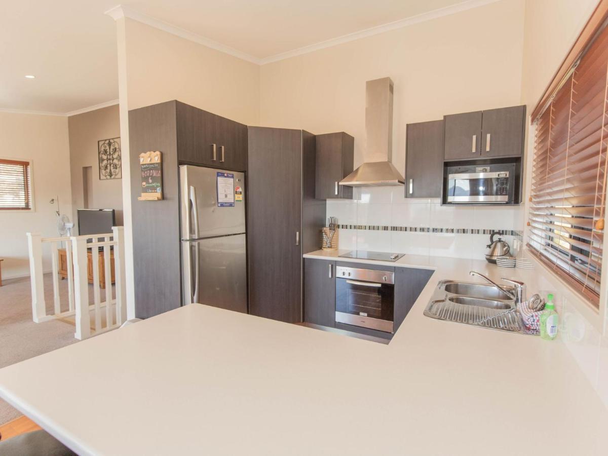 Boronia 6 30 Nettin Circuit Apartment *