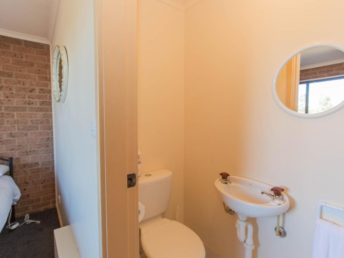 67 Unit 3 58 Townsend Street *