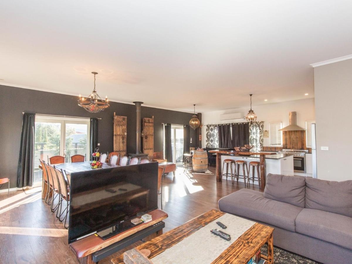Oak And Barrell 7 Twynam Street Jindabyne