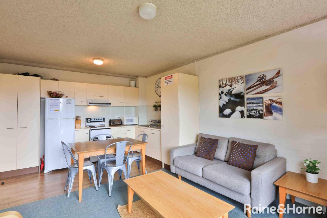 Mountain View, Kirwan 9 Apartment *